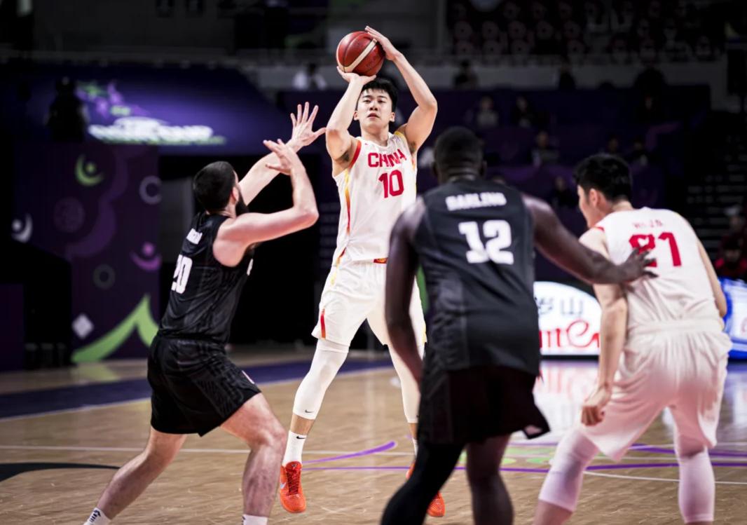 王俊杰在场, 一场CBA, 能够严格执