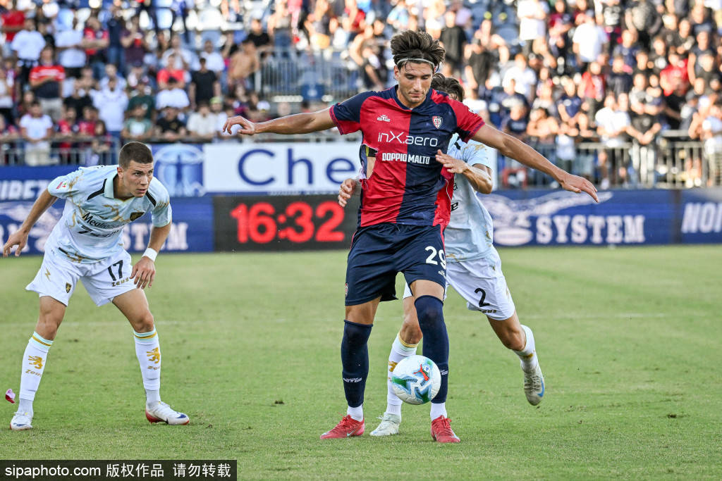 还反映了他, 明不仅是对